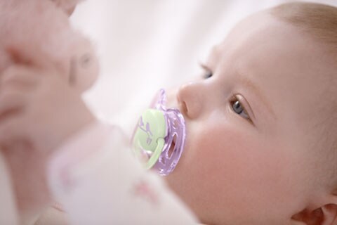 Why it’s healthy to use a soother