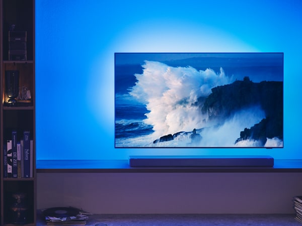 Philips Ambilight TV and Soundbar in sync