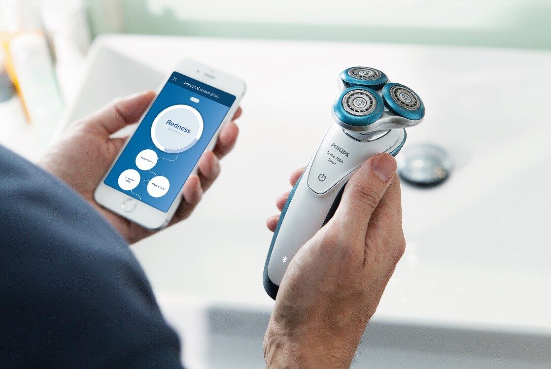 Shaver with a connected app